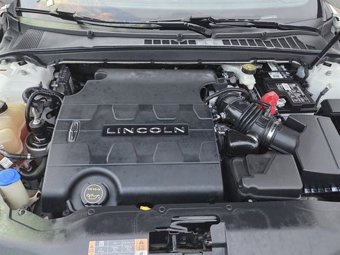 Used 2019 Lincoln Continental Select image 47