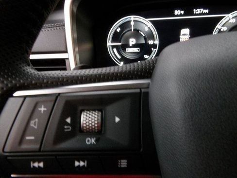 New 2025 Mitsubishi Outlander SEL image 31