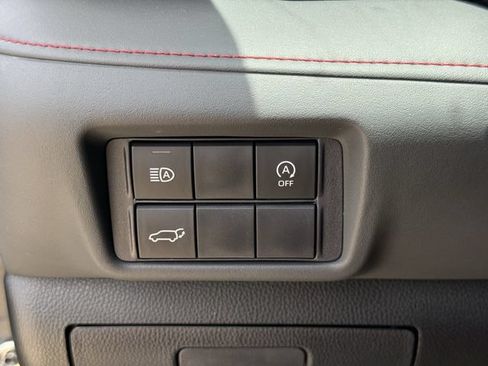 Used 2024 Toyota Highlander XSE FWD image 26