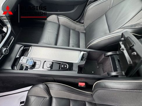 Used 2024 Volvo S60 B5 Plus image 32