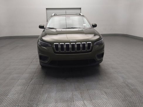 Used 2020 Jeep Cherokee Latitude w/ Cold Weather Group FWD image 14