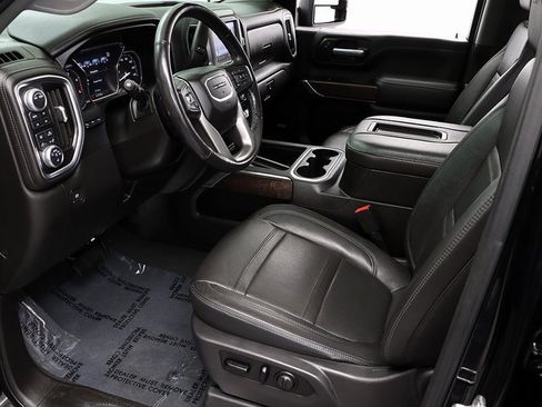 Certified 2021 GMC Sierra 2500 Denali w/ Denali Black Diamond Edition image 14