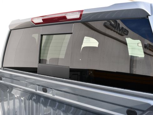 Used 2026 GMC Sierra 1500 SLE w/ Preferred Package image 7