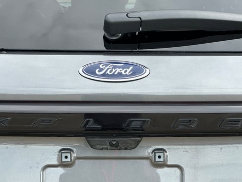 Used 2025 Ford Explorer ST-Line w/ ST-Line Street Pack image 52