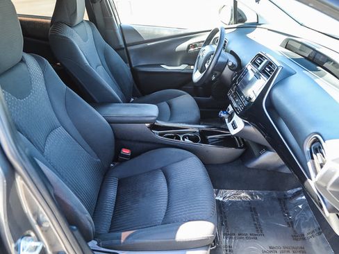 Certified 2019 Toyota Prius Prime Plus FWD image 16