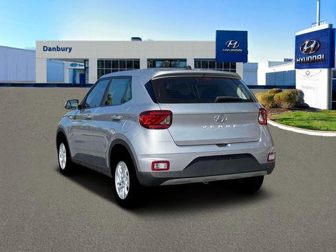 New 2026 Hyundai Venue SE image 5
