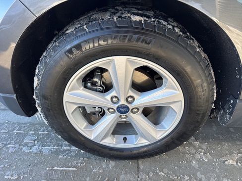 Certified 2020 Ford Edge SE image 16