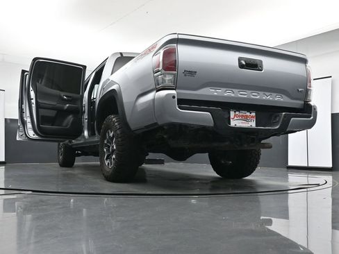 Used 2022 Toyota Tacoma TRD Off-Road w/ Technology Package AWD/4WD image 41