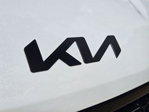 New 2026 Kia Carnival SX image 5