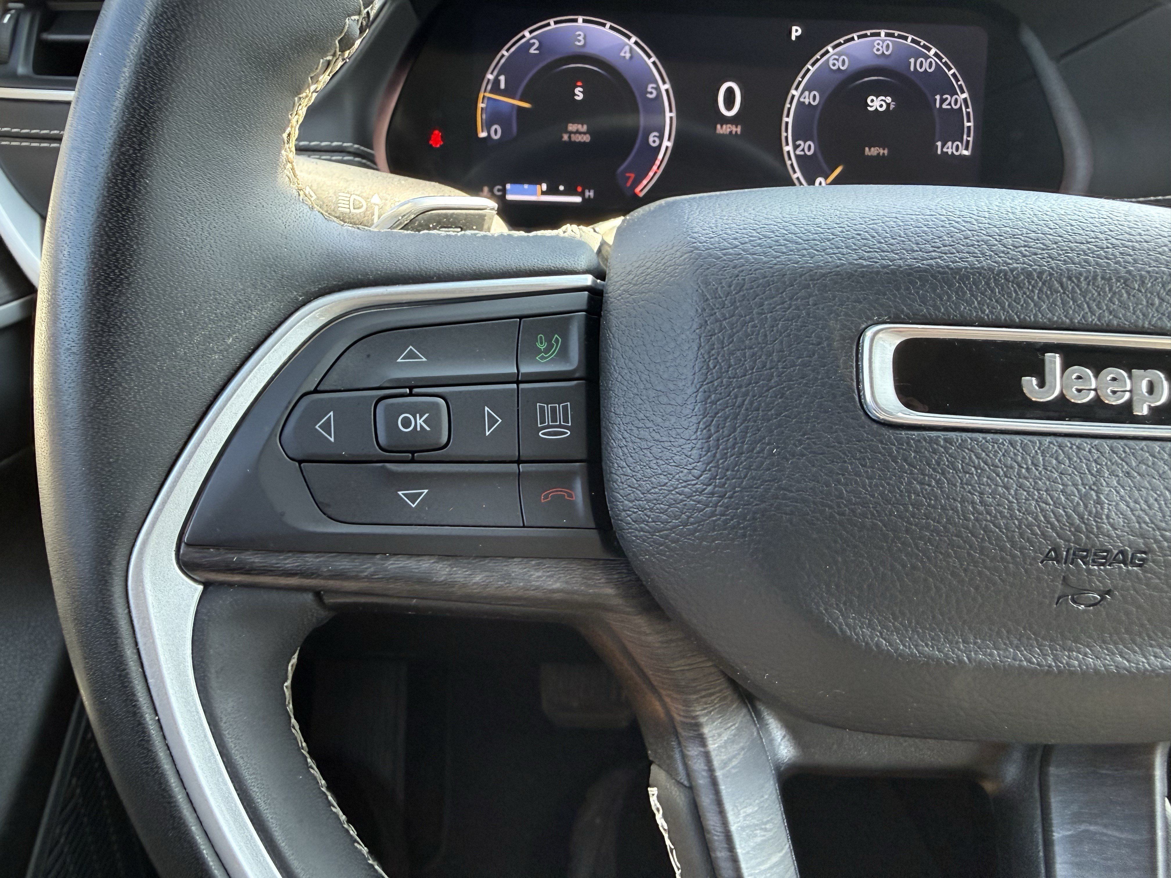 Used 2023 Jeep Grand Cherokee Limited AWD/4WD image 18