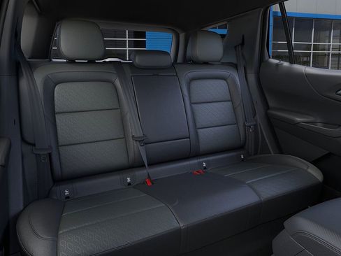 New 2026 Chevrolet Equinox LT w/ Convenience Package II image 17