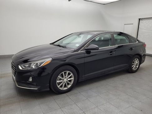 Used 2018 Hyundai Sonata SE image 2
