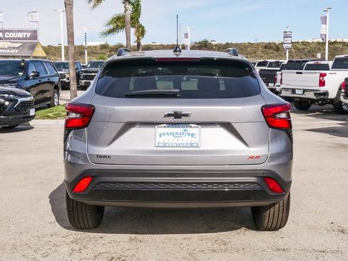 New 2026 Chevrolet Trax RS w/ Sunroof Package image 8