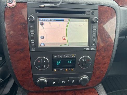 Used 2013 Chevrolet Avalanche LTZ AWD/4WD image 3