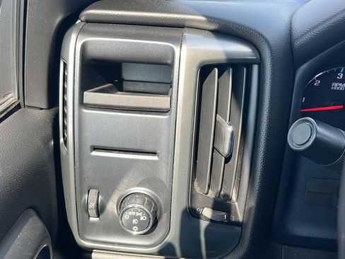 Used 2018 Chevrolet Silverado 1500 LT w/ All Star Edition RWD image 13