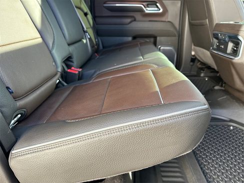 Used 2024 GMC Sierra 3500 Denali w/ Denali Reserve Package image 16