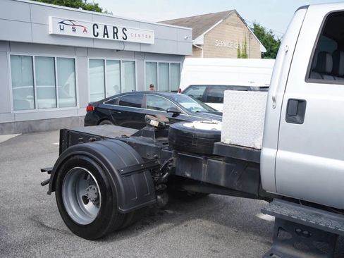 Used 2019 Ford F650 2WD Crew Cab Super Duty image 9