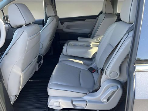 Used 2023 Honda Odyssey Elite image 10
