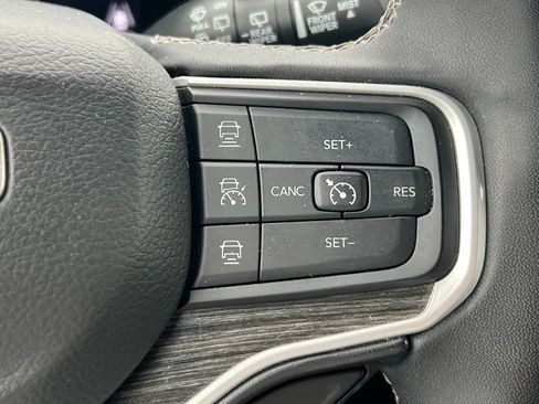 Used 2022 Jeep Wagoneer Series III image 35