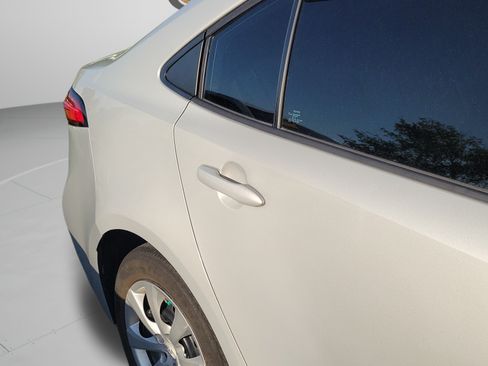 Used 2022 Toyota Corolla LE FWD image 18