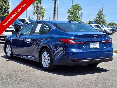 Used 2025 Toyota Camry LE FWD image 5
