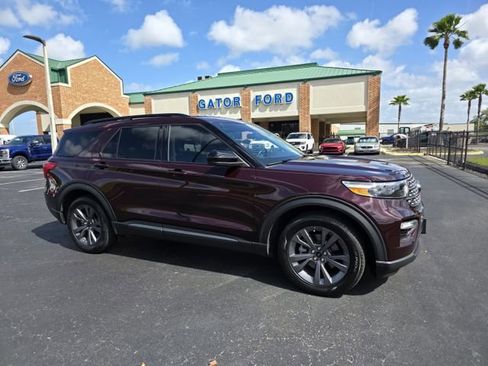 Used 2023 Ford Explorer XLT w/ Equipment Group 202A image 2