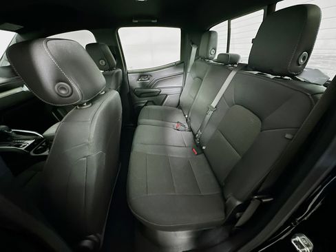 Used 2024 Chevrolet Colorado LT w/ LT Convenience Package image 25