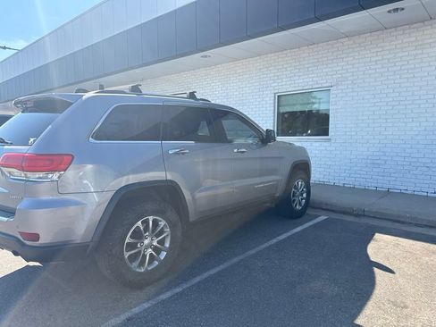 Used 2015 Jeep Grand Cherokee Limited w/ Luxury Group II AWD/4WD image 7