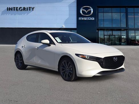 Used 2026 MAZDA MAZDA3 s FWD image 2
