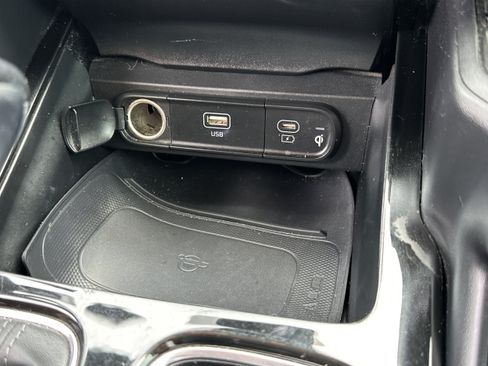 Used 2023 Kia Telluride S AWD/4WD image 29