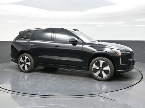 New 2025 Volvo EX90 Plus image 8
