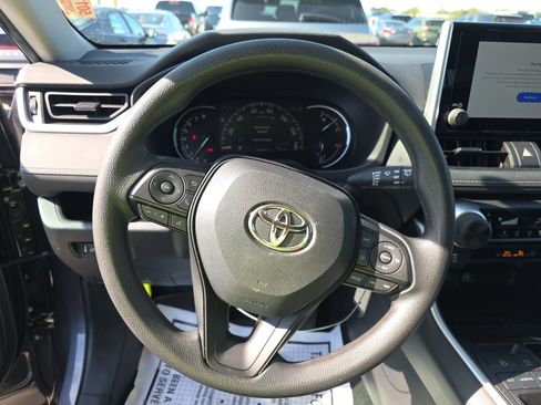 Used 2024 Toyota RAV4 LE image 17