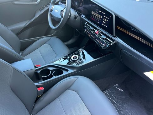 New 2026 Kia Niro Wind image 16