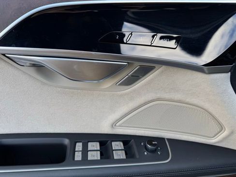 Used 2023 Audi A8 L 3.0T w/ Comfort Plus Package image 11