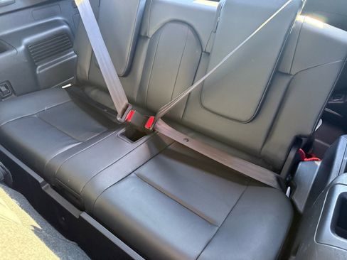 Used 2024 Mitsubishi Outlander 4WD Plug-In Hybrid image 31