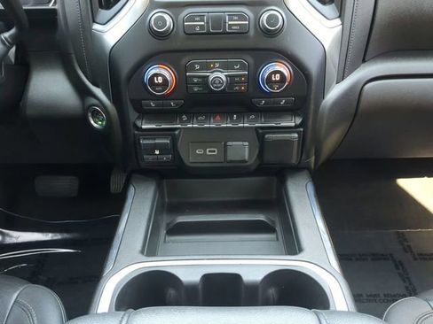 Used 2021 Chevrolet Silverado 1500 LT Trail Boss w/ Convenience Package II image 22