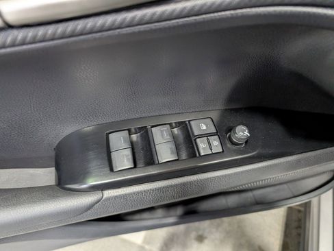 Used 2025 Toyota Camry SE image 13