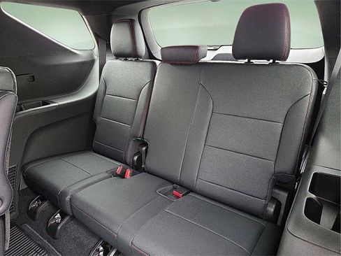 New 2026 Chevrolet Traverse Z71 w/ Enhanced Driving Package image 13