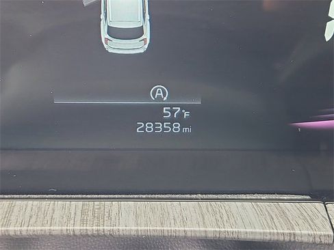 Used 2024 Kia Telluride EX w/ EX Captain's Chair Package image 13