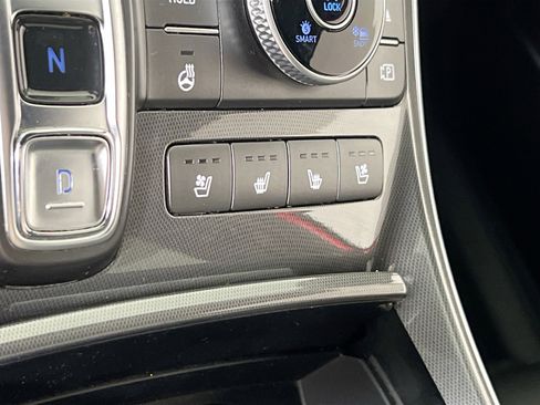 Used 2022 Hyundai Santa Fe Calligraphy image 21
