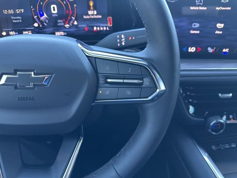 Used 2025 Chevrolet Suburban LT w/ Comfort Package image 9