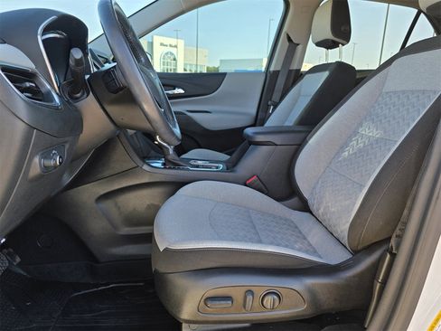 Used 2022 Chevrolet Equinox LT image 18