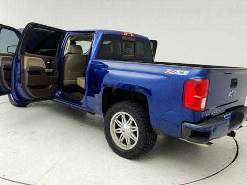 Used 2017 Chevrolet Silverado 1500 LTZ Z71 w/ LTZ Plus Package image 12