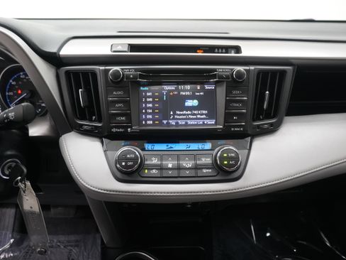 Used 2017 Toyota RAV4 XLE w/ Plus Special Value Package FWD image 19