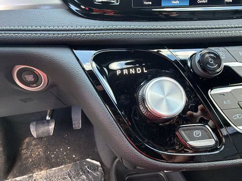 New 2026 Chrysler Pacifica Select image 25