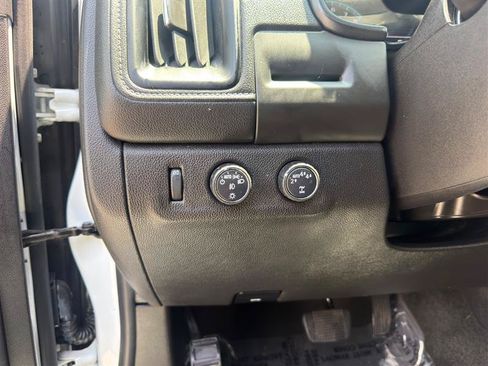 Used 2018 GMC Canyon SLE w/ Trailering Package AWD/4WD image 10