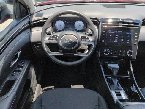 Certified 2024 Hyundai Tucson SE FWD image 16