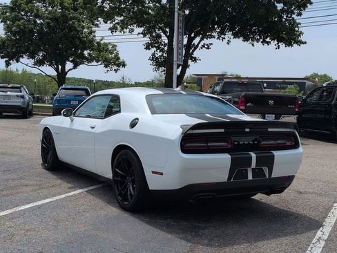 Used 2023 Dodge Challenger SRT Hellcat RWD image 5