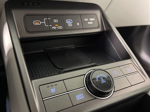 Certified 2025 Hyundai Kona SEL AWD/4WD image 28