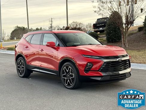 Used 2023 Chevrolet Blazer RS w/ Enhanced Convenience Package image 8